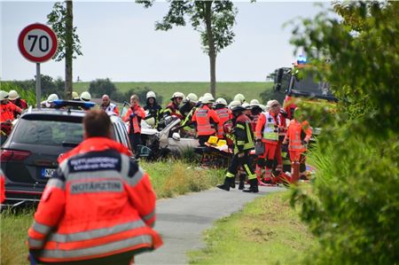 Zahlreiche Feuerwehr- und Rettungskräfte waren vor Ort.
