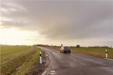 Zuletzt wurde ein Abschnitt der L 4 zwischen Schoonorth und Norden saniert. Foto: Till Oliver Becker