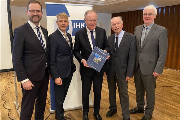  IHK-Vollversammlung wählt Theo Eilers zum neuen IHK-Präsidenten